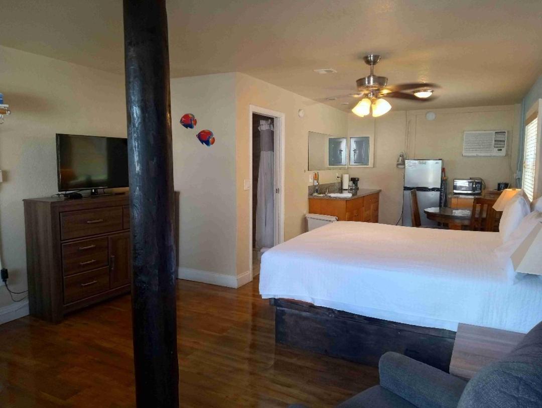 Knight'S Key Suites Marathon Exterior photo